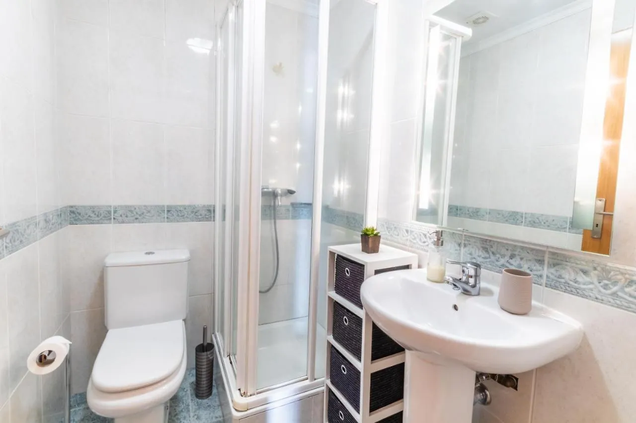 아파트 Lulina Two Bedroom By Alma Holiday Rentals 푼샬